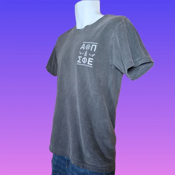 Express Jeans + Comfort Colors T Shirt - Picture 3 of 9